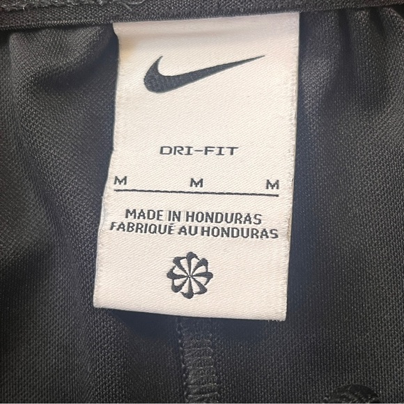 Men’s• Nike • Black • Shorts - Picture 3 of 4